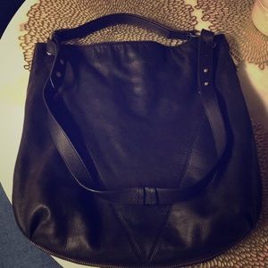 Black Zip around Shoulder Bag